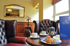 Dalton Inn Hotel - Image 2