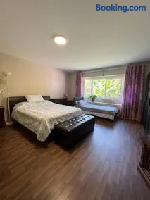 Richmond Cozy Room - Image 1
