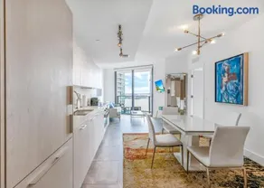 Stylish 1BD Condo in Miami - Tennis & Sauna - Image 2