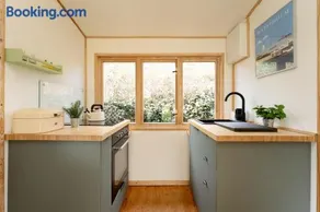 Walnut Cottage - Image 1