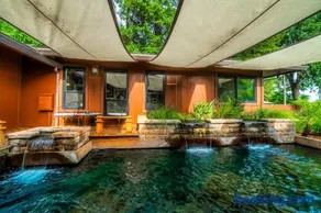 Tropical Riverhouse Retreat - Image 2
