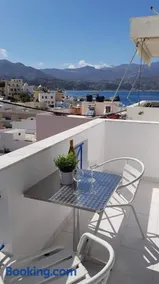 Lilis Apt in Center with Sea View - Image 1