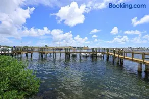 Upper Bayview South - Image 5