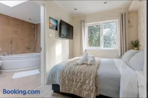 Rockley Park Private Holiday Homes - Image 3