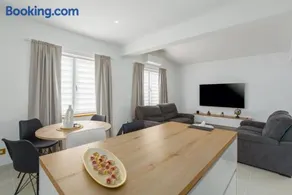 Apartment Leonardo Funtana - Image 4