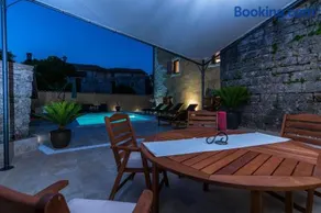 Villa Sagri - heated pool - Image 4