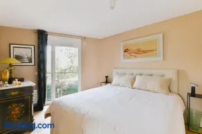 EXIGEHOME-Comme une maison avec jardin et parking privé - Image 4