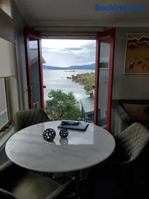 Lakeside Studio - Image 2