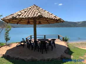 Villa Bueno 4 Suítes com Piscina e Deck Exclusivo na Represa - Image 3