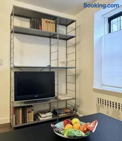 Close to all! 2-room suite in a 1-family townhouse - Image 4