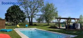 Gite au gré de la Loire piscine et spa - Image 1