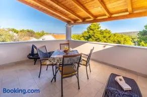 Apartman Vesna Uvala Makarac Milna - Image 2