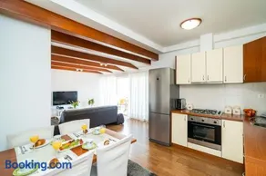 Apartment Sunday - Image 2