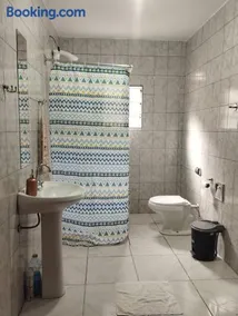 Quarto com cama de casal - Sobrado - Image 2