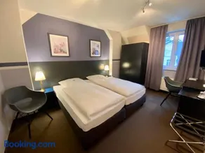 Hotel Kaiserswerth - Image 3