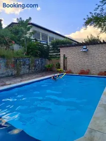 Casa Cantinho da Paz, seu lazer completo, churrasqueira, piscina e muita tranquilidade - Image 5