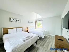 Bay Tree beautiful 1BR apartment - Image 1