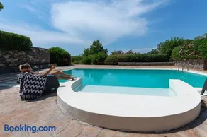 Secret Garden Residence - Image 1
