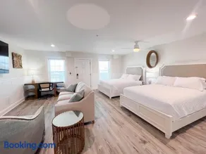1007 Queen Suite, 1st Floor Oasis - Image 3
