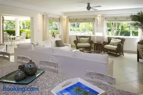 Modern Beachfront Luxury with Pool - Palm Beach 110 - Image 3