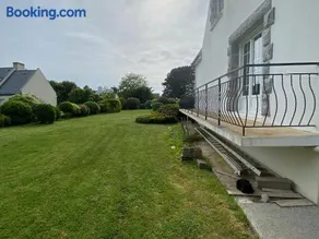 Maison lumineuse à Groix avec jardin - Image 2