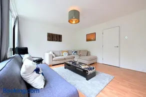 4 BEDROOM PATIO HOUSE REGENT'S PARK - Parking - Image 2