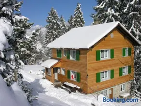 Chalet Good - Image 1