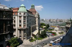 Five Season's Apartment - Image 3