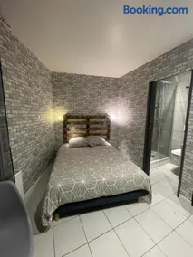 Studio au coin d’la rue - Image 1
