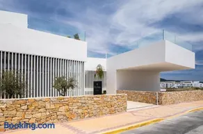 Hotel Porfirio Picota - Adults - Image 1