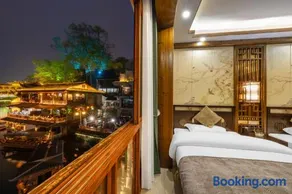 Miss Dong’s River View Homestay (Fenghuang Hongqiao Branch) - Image 3