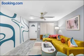 5BR with Pool & Backyard ParadiseSleeps 10 Guests - Image 2