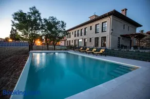 Torre de Briñas Private Resort - Image 1