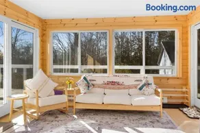 Sea Salt Escape | Modern 3-Bedroom St George Rent - Image 2