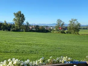 Gemütliche Wohnung mit Ofen und Naturblick - Image 1