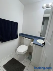 Modern 2BR Condo in North York! - Image 4