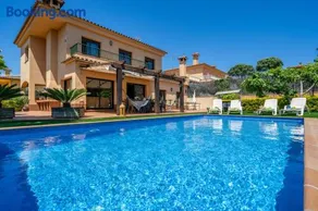 Villa Jaruco Lux Piscina Privada Familiar BBQ Aire Acondicionado - Image 2
