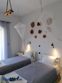 Makis Apartments - Image 3