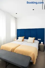 Blanq Marina Suites - Image 3