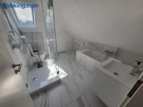 Design-Dachgeschosswohnung am Schwarzwald - Image 4