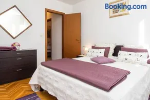 Apartment Bucka - Image 1