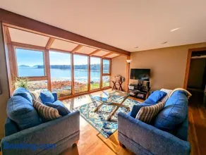 Mark's Waterfront Sea Cottage beach family Acadia - Image 1