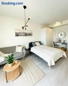 Lovely studio with easy access to Helsinki and airport - Image 2