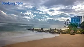 Beautiful 5 Bed Colonial Villa, Pool, Lush Garden and Cook - Image 3