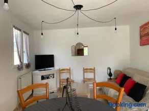 Petite maison dans un village du Gers - Image 4