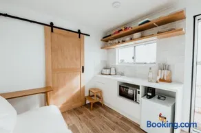 The Floathouse - Floating tiny home on the Murray - Image 2