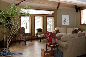 Rustic Farmhouse in Gaspereau Valley Wine Country! - Image 2