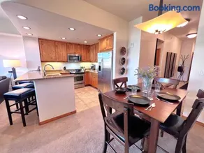 TLC406 - Timberline Cove Lakeside Condo - Image 2