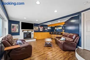 Waterfront 5 Bedroom Near BWI Annapolis Baltimore - Image 5