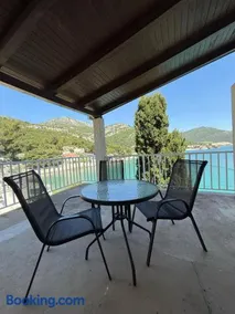 Blue Lagoon Studio Apartments - Image 5